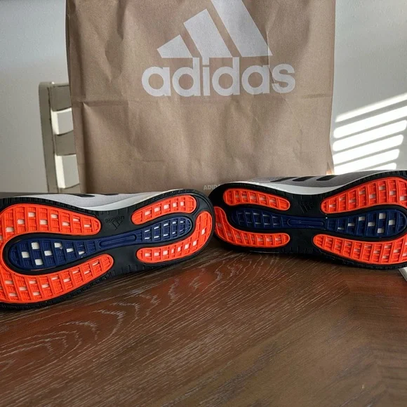 Adidas Men's Gray and Black Athletic Shoes - Picture 4 of 6